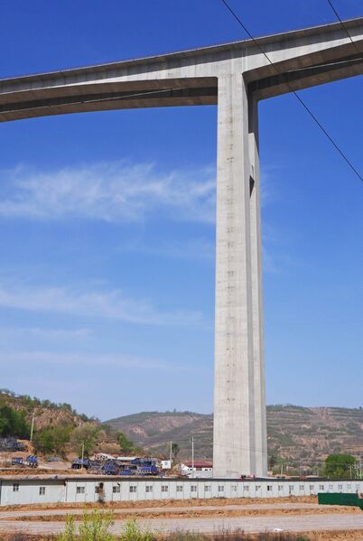 File:Wagangchuan TallPier.JPG