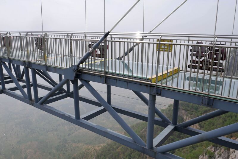 File:YunmengshanPlatformGrayTruss.JPG