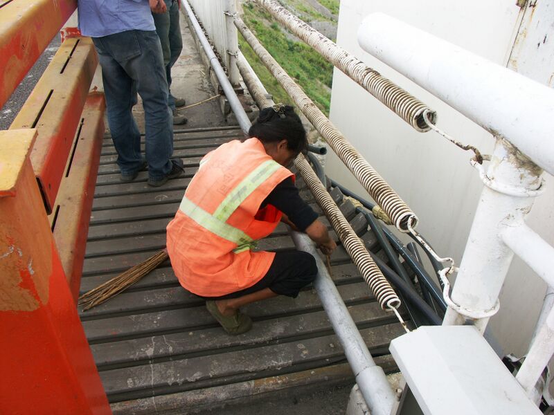 File:Beipanjiang2009ExpansionCleaning copy.jpg