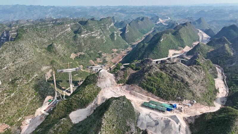 File:HuajiangWestApproachHighDrone22.jpg