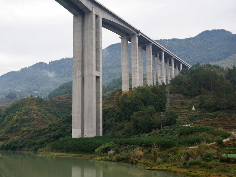 File:ShiqianhePier.JPG