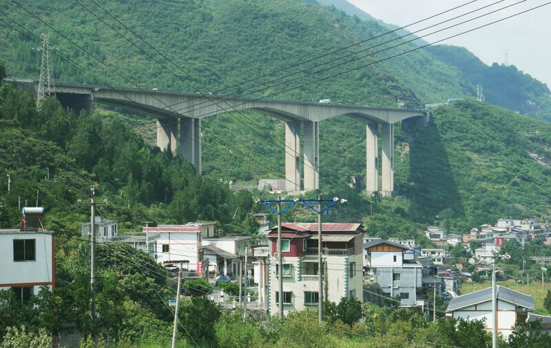 File:XinqiaoLonglens33.JPG
