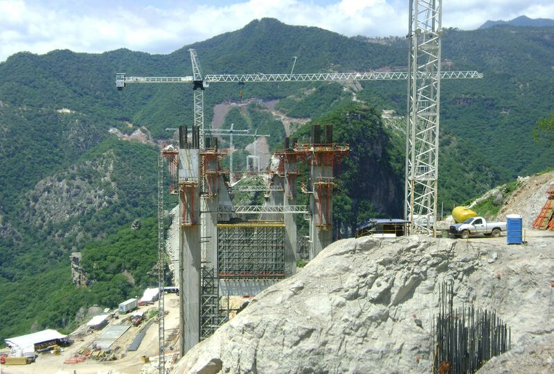 File:BaluarteBridge7.jpg
