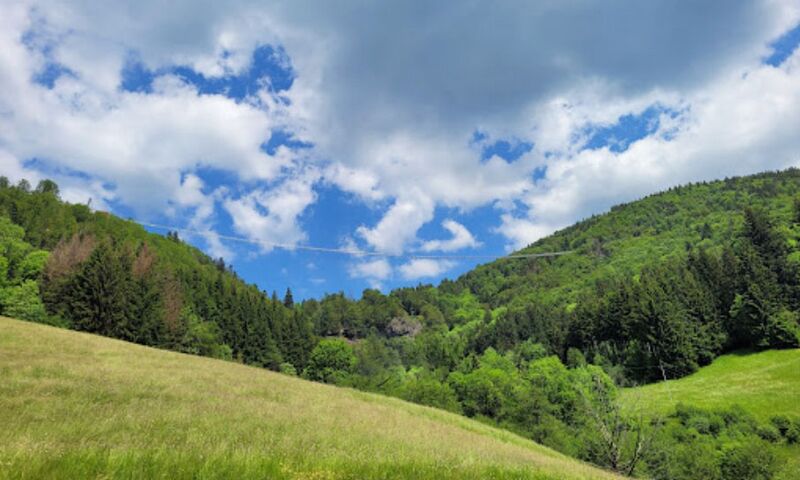 File:BlackforestlineTodtnauSky.jpg