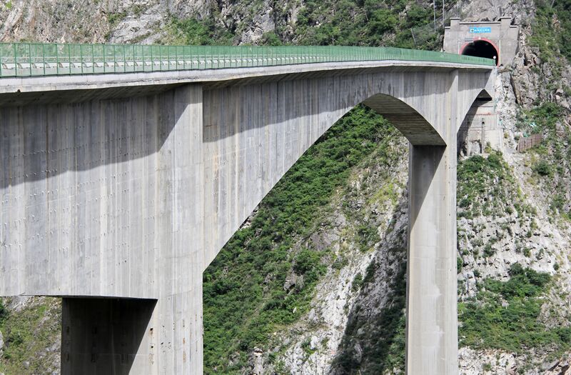 File:DaduheChanghebaDamBeamGreenFence.jpg