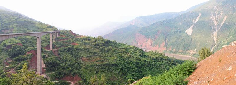 File:DahongshuigouVeryWide.jpg