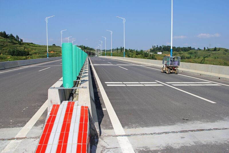 File:DiaolanheBijieAirportDeck.jpg