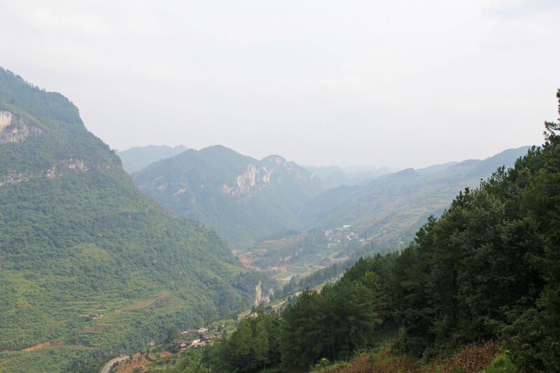 File:QingshuiheValley&Sky.jpg