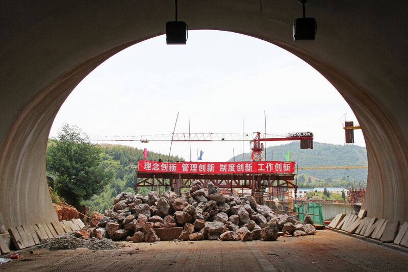File:XiyoudongTunnelEnd.jpg