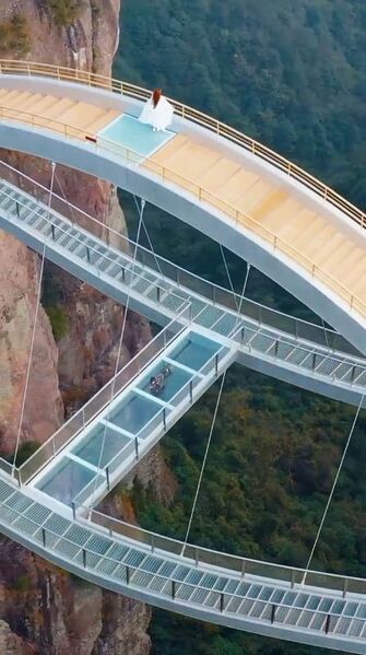 File:UnknownChinaGlassFootbridge2.jpg