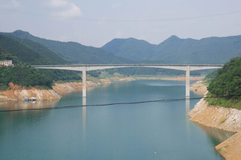 File:BuliuheSideView.JPG