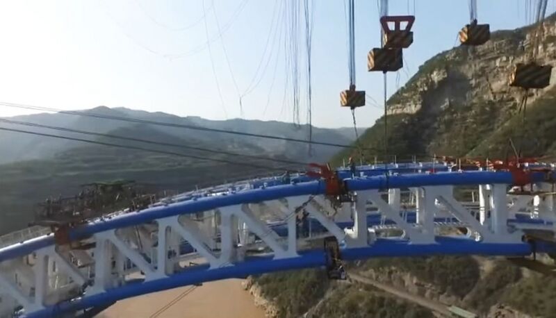 File:HuangheRailwayBridgeLongmen32.jpg