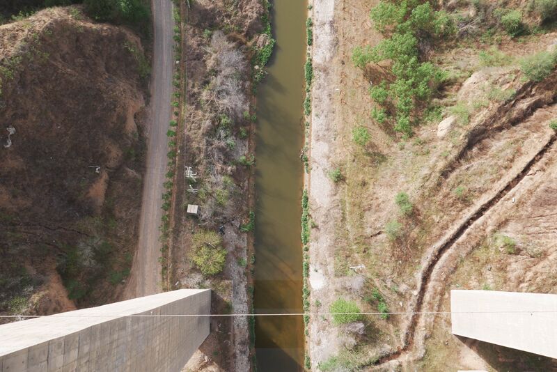 File:Jinshuigou Route 108PiersDrop.JPG