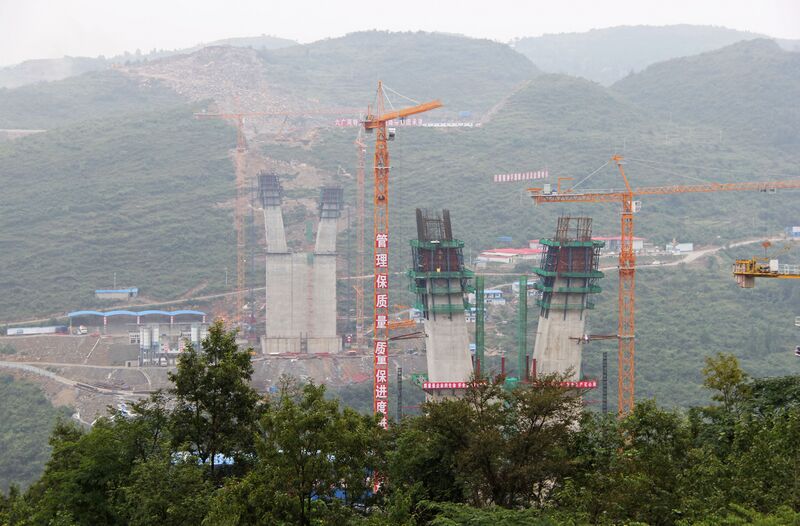 File:LiuguangheCableStayedLonglens.jpg