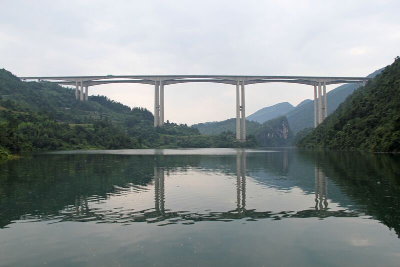 File:MashuiheViaductWide2013.jpg