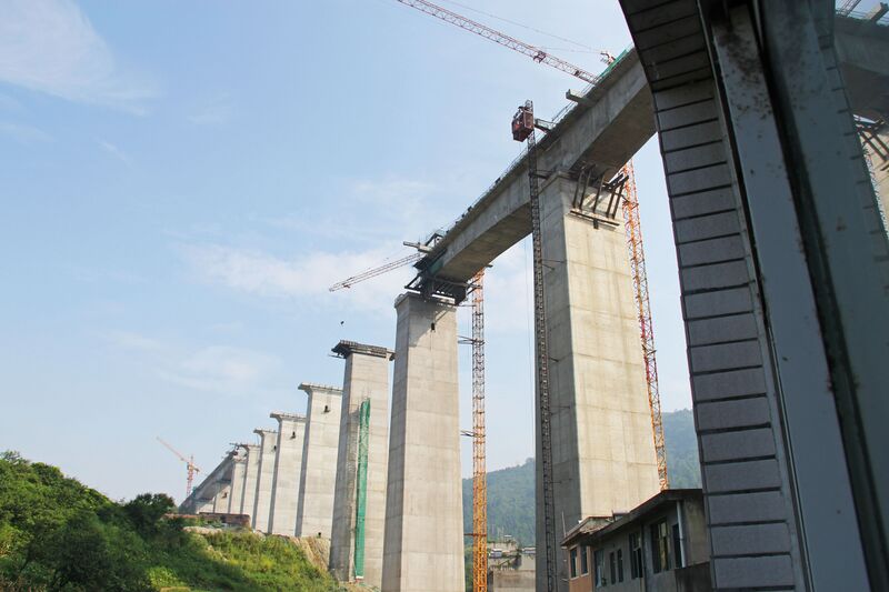 File:Pingshang Railway Piers.jpg