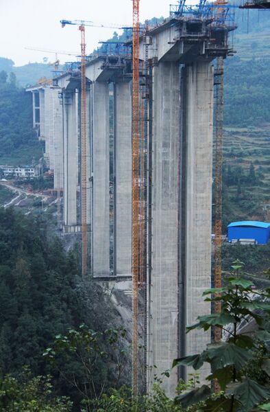 File:WenquanPiersView.jpg