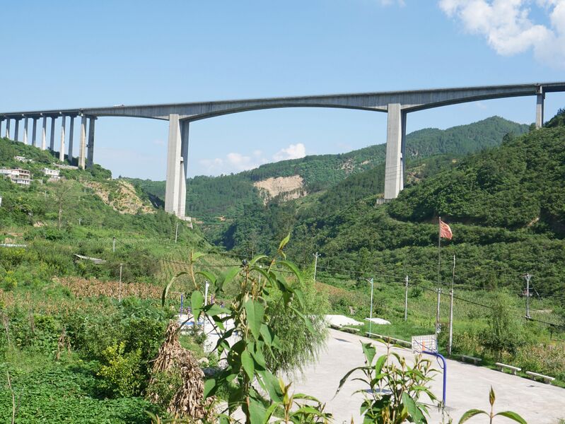 File:Chishuihe Bridge XuyongBlueSky.JPG