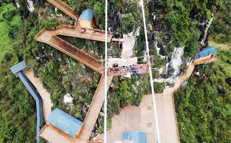 File:Longguwan GlassDroneStairs.jpg