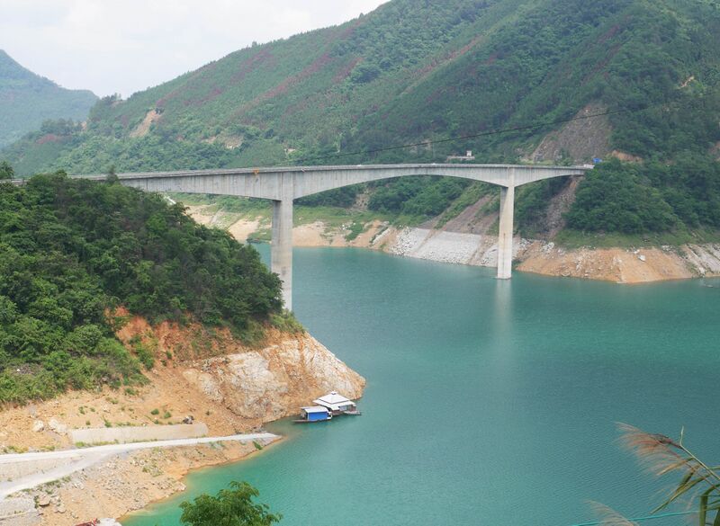 File:BuliuheWater.JPG