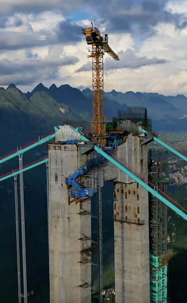 File:HuajiangTowerTopElevatorDrone.jpg