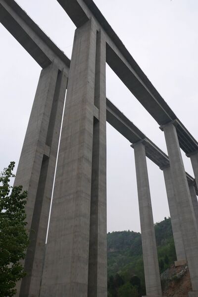 File:Louminghe115mtrHBeam.JPG