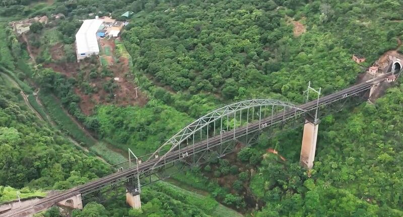 File:YingshuiheRailwayFarHighDrone.jpg
