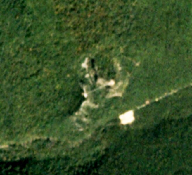 File:YuanyangfengGlassSatellite.jpg