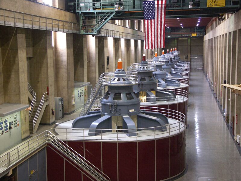 File:23HooverDamTurbineRoom.jpg