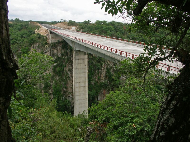File:ElCimarronFromSide.jpg