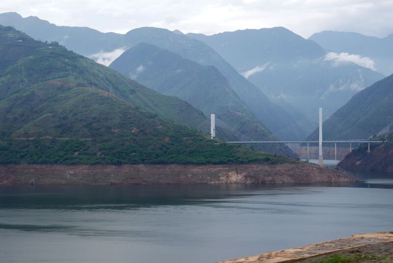 File:ShuangheFarClouds3.JPG