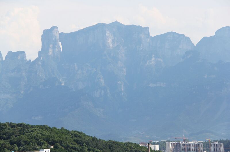 File:TianmenMountainLonglens.jpg