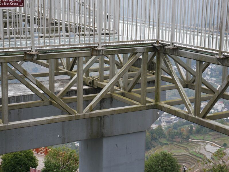 File:XianrenjieTrussDirt.JPG