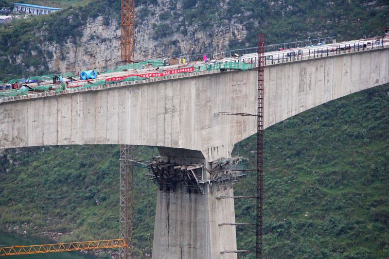 File:JiagaiheRailwaySouthPier.jpg