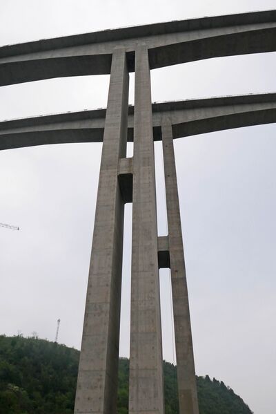 File:Louminghe634mtrLongSky.JPG