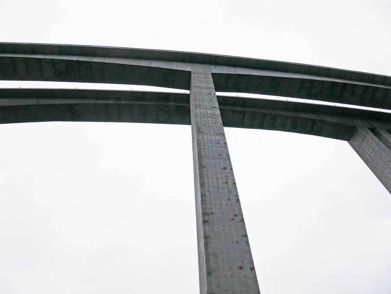 File:ChenjiagouOneSkyPier.JPG