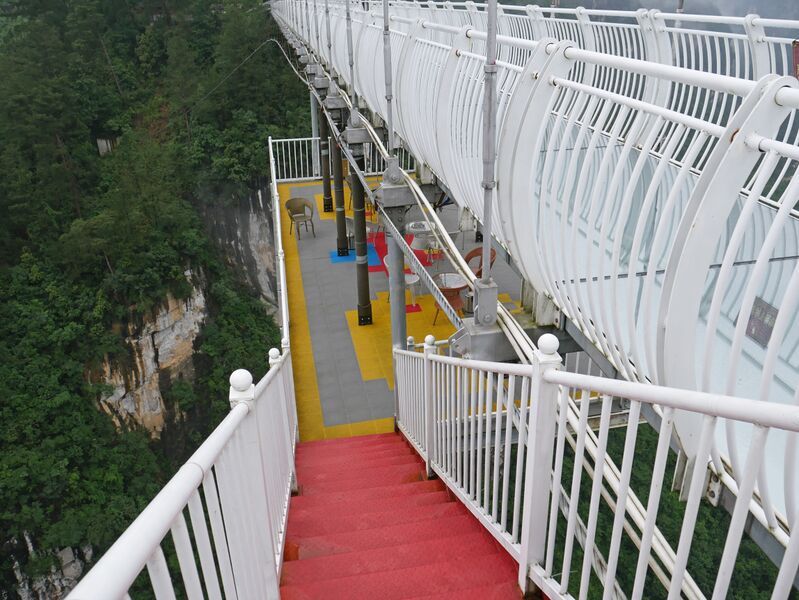 File:NanjiangFootbridge65.JPG