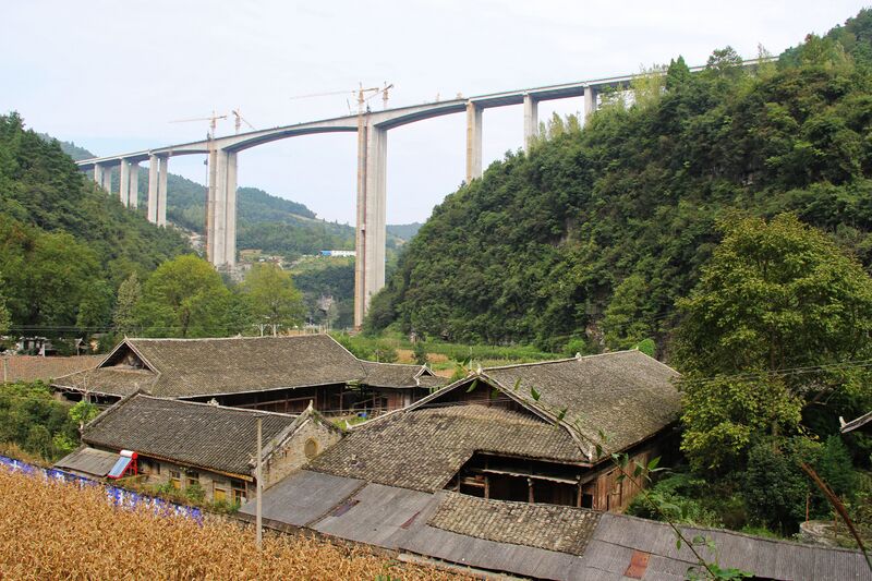 File:Doushanba&Farmhouse.jpg