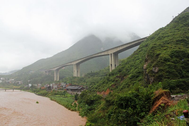 File:Xinqiao190mtrx2Beam.jpg