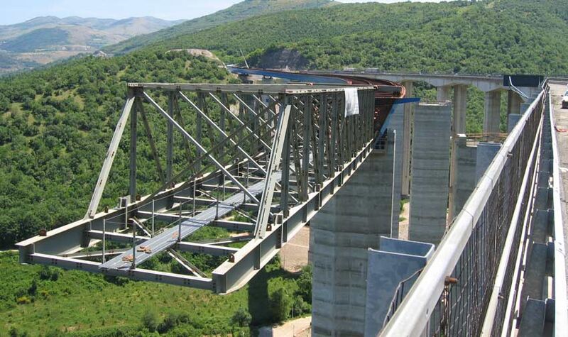 File:LontranoTraveler2.jpg