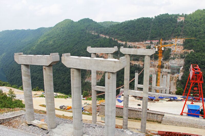File:MengdongheYongjiApproachPiers.jpg