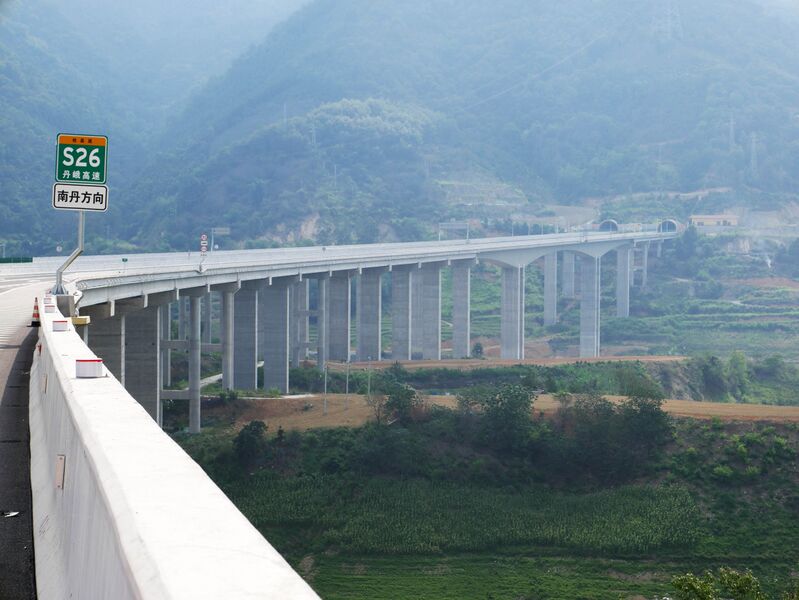 File:XiangyangNumber1Reservoir.JPG
