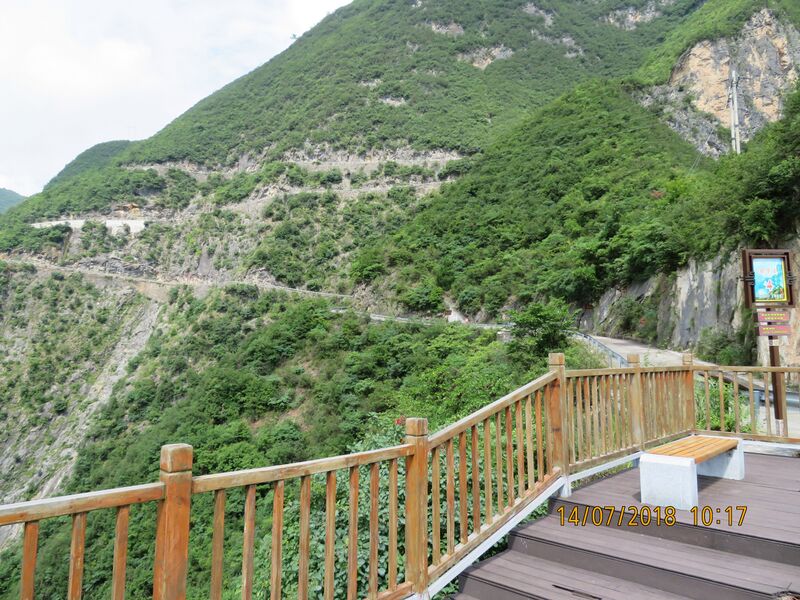 File:664LanyingSwitchbacksByJohnFilmer.JPG