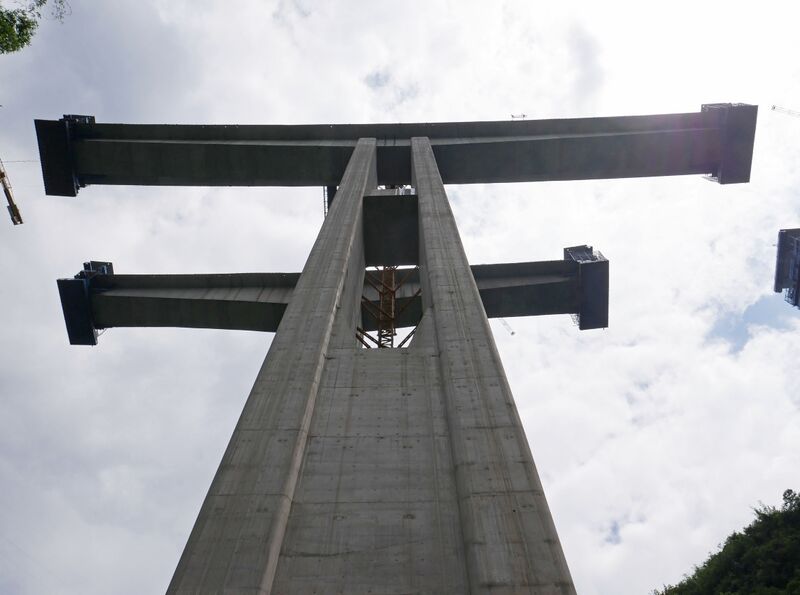 File:ChangtouheCentralPierSide.JPG