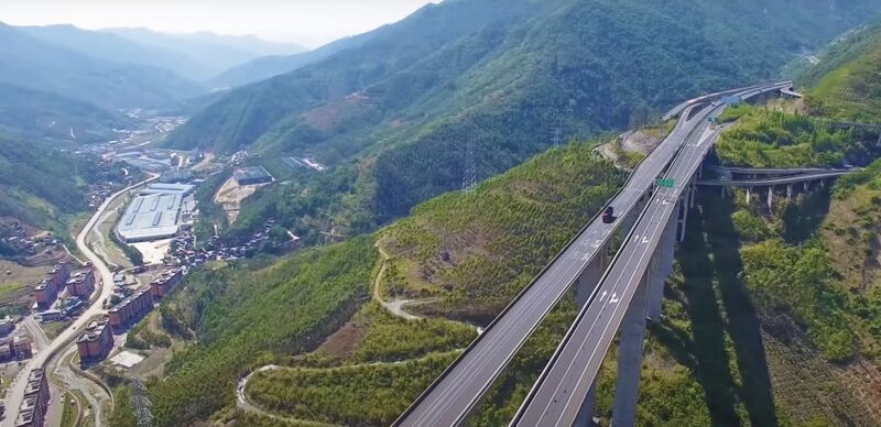 File:ZhegaoHighRoad.jpg