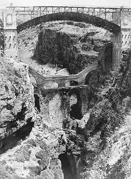 File:ElKantaraBridgesPostcard.jpg