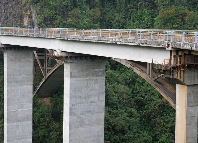 File:GongqingPiers.JPG