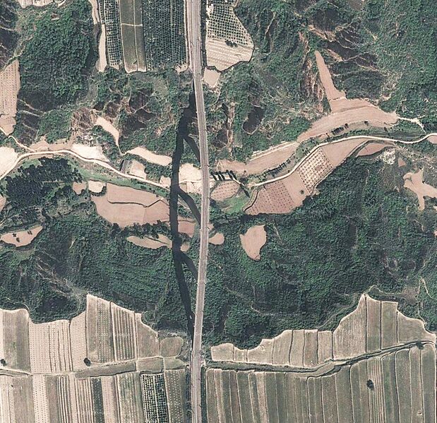 File:HouyuexianhaizigouSatellite.jpg