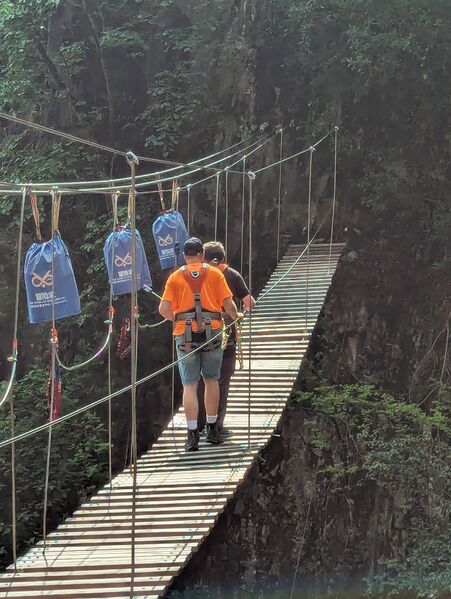File:GarySmallBungy2026.jpg