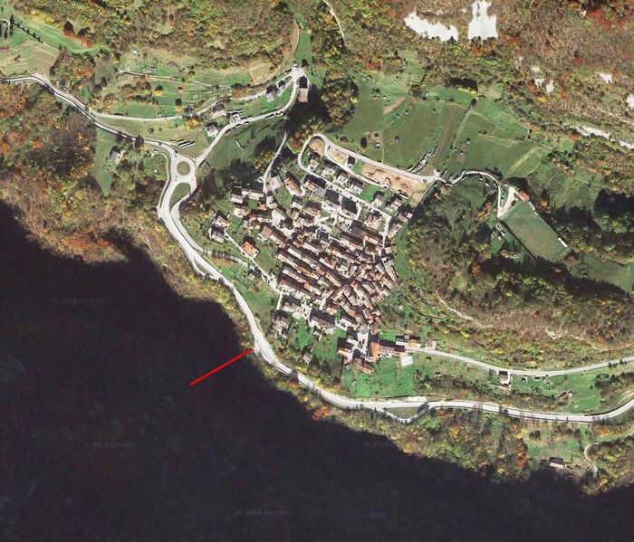 File:IgneSatellite&Footbridge.jpg